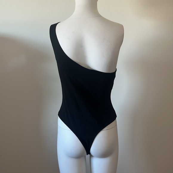Timing Black One-Shoulder Bodysuit Size M - Picture 4 of 7
